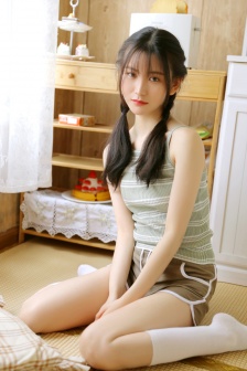 老卫抱着淑蓉进房间导演是谁